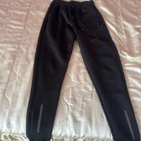 pantaloni nike