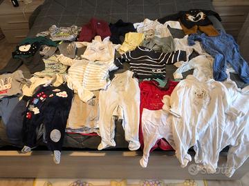 Stock circa 30 capi abbigliamento neonato