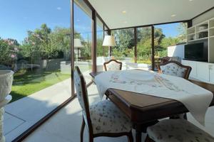 Casa indipendente di 370 m² con più di 5 locali a 