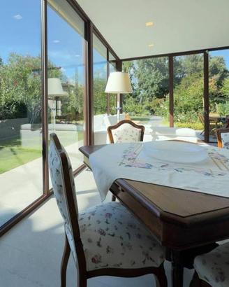 Casa indipendente di 370 m² con più di 5 locali a 