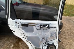 Porta posteriore sinistra nissan x trail