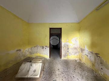 3 LOCALI A PALERMO