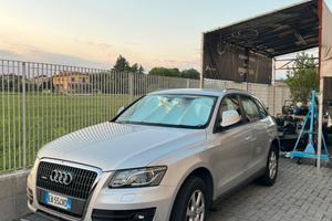Audi Q5 quattro - 2010