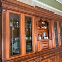 Credenza in legno intarsiato zona Urbania