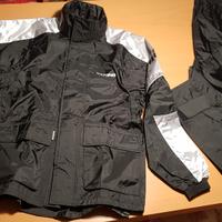 completo antipioggia moto