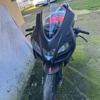 Aprilia rsv4 factory