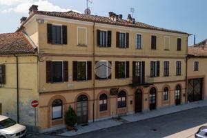 2 LOCALI A BENE VAGIENNA