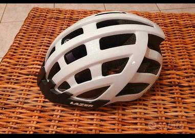 Casco bicicletta 