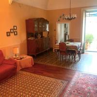 Giarre centro ; indipendente 270 mq p.auto