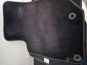 Tappetini auto Peugeot 2008 208 mod. 98324287zd