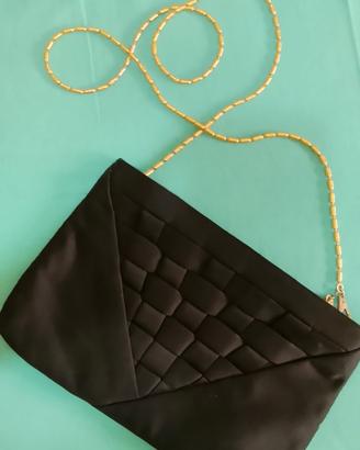 Pochette vintage donna"Rodo"nera e tracolla dorata