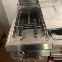 Friggitrice a due cestelli