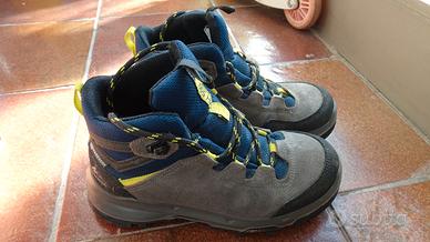 Scarponi da trekking misura 33