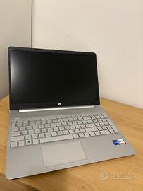 HP 15s i7 12ª gen – 16GB RAM – 512GB SSD – Ottime