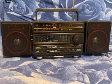 Radio boombox portatile vintage International