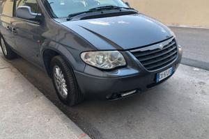 Crysler Vojager 2.8