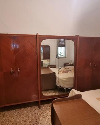 Camera da letto completa vintage - legno