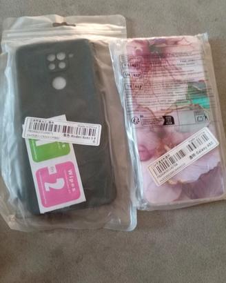 2 Cover di telefoni diversi 
