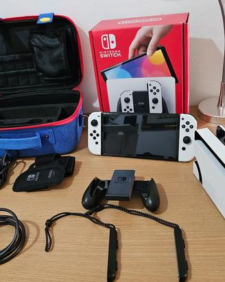 Nintendo Switch OLED + Kit Completo di Accessori