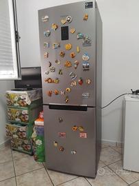 2 frigoriferi  uno alto e uno piccolo e fun