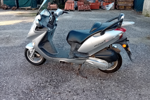 Scooter kymco 250