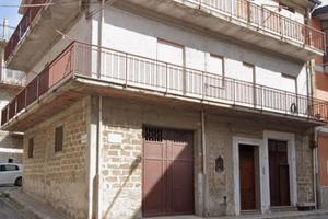 Casa a schiera di testa