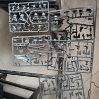 Piccolo lotto orchi e goblin warhammer smezzabile