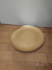 Piatto in plastica color oro 33cm