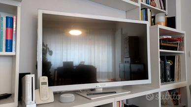 TV Smart 3D Panasonic 42 pollici bianco