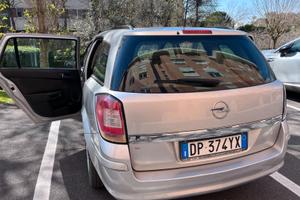 Opel Astra station wagon 1.9