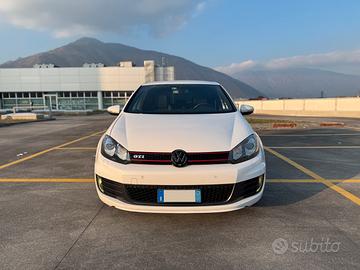 Volkswagen Golf 6 GTI - DSG PELLE DCC BIXENO NAVI