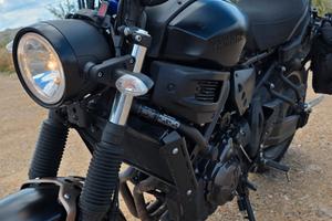 Yamaha XSR700 Teibute  Akrapovic