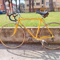 Bici da corsa Vintage vicini