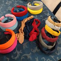 Frontini (14) e Fasce (3) colorati per capelli. 