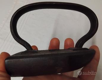RARO ANTICO PICCOLO FERRO DA STIRO PER CAPPELLI