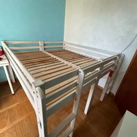 Letto in legno per bimbi