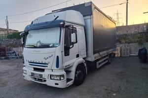 Camion Iveco Eurocargo 130E28
