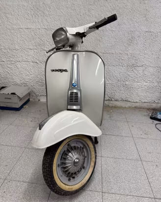 Vespa 50 special conservata