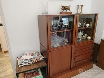 Vetrina/ credenza