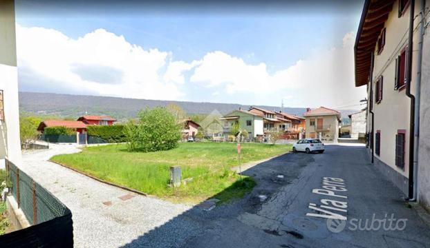 TER. RESIDENZIALE A CASCINETTE D'IVREA