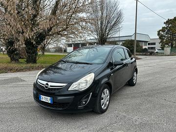 Opel Corsa Anno 2012 - 1.3 CDTi Cosmo Neopatentati
