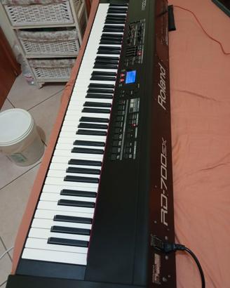 RD 700SX STAGE PIANO