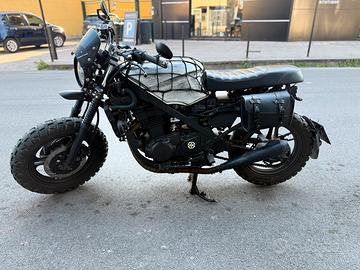 Cafe racer Kawasaki GPZ500