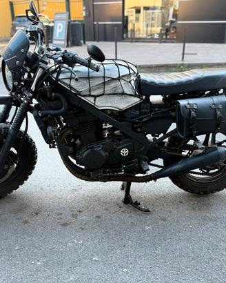 Cafe racer Kawasaki GPZ500