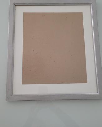 Cornice in legno color argento