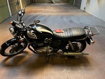 Moto Triumph Bonneville