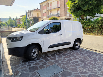 Vendita toyota proace city van