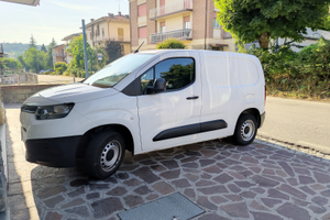 Vendita toyota proace city van