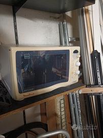 microonde funzionante usato pochissimo