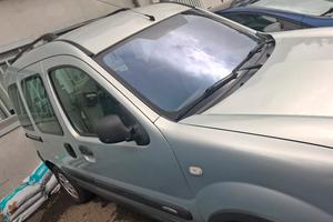 kangoo metano grigio 4 x 4  5 posti